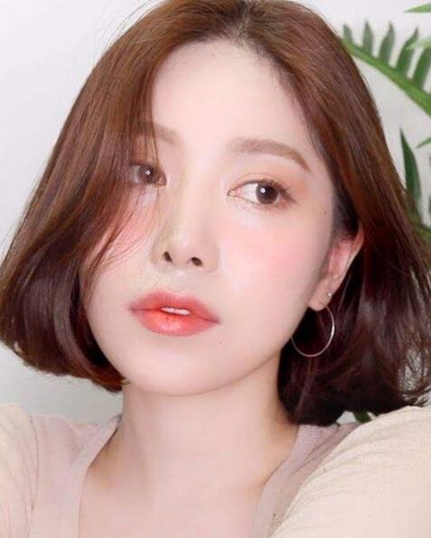 唐山化妆学校分享夏日如何不脱妆